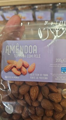 Amendoa torrada c pele